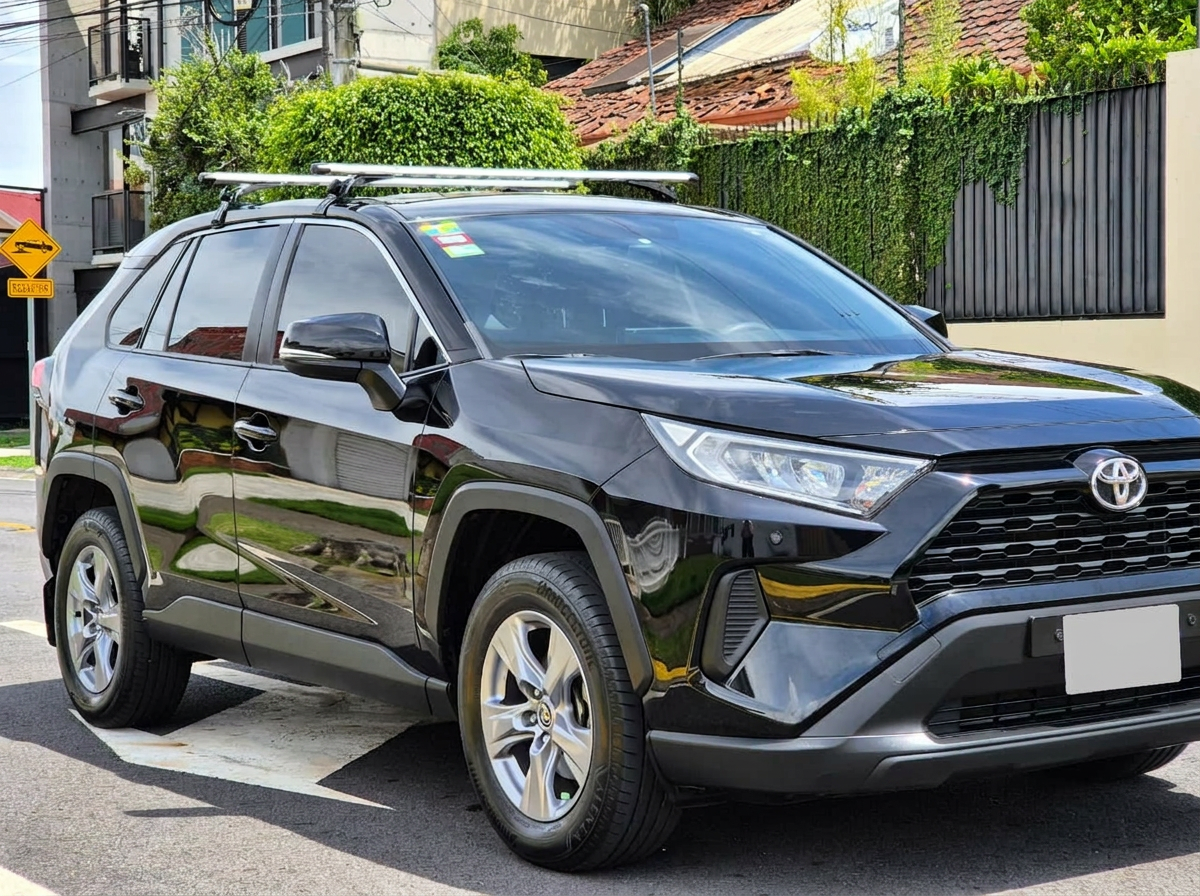 Toyota RAV4 LE 2025 usado en venta Costa Rica